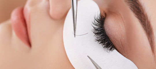 réussir la pose d'extensions de cils